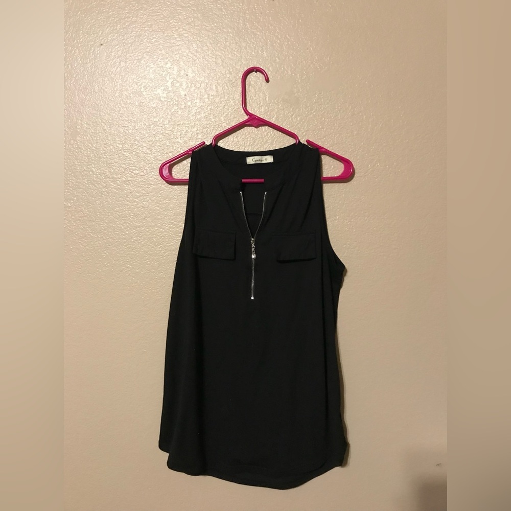 Black zip up tank size XL